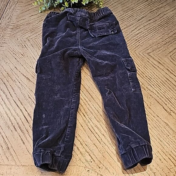 Black corduroy joggers size 6 - Picture 6 of 10